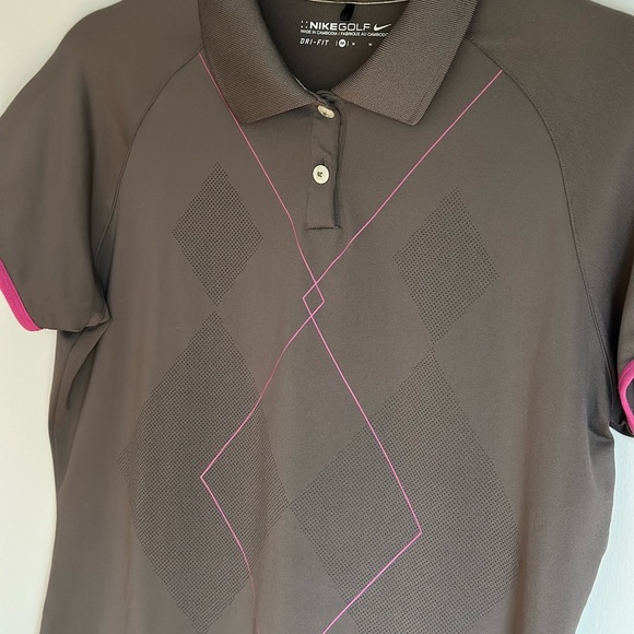 NIKE Polo Top Womens Medium GOLF Dri-Fit Activewear Short Sleeve Sport Blouse - Picture 2 of 8
